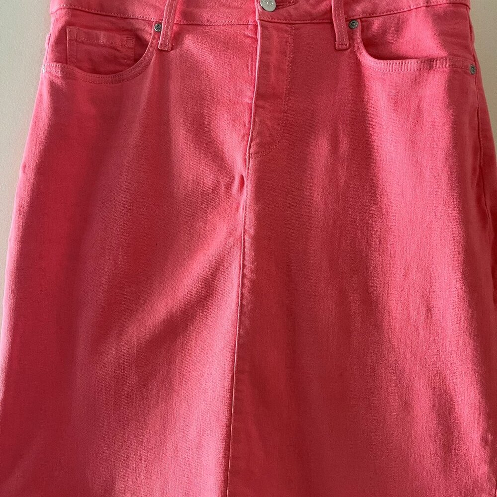 NYDJ - women's pink stretch denim skirt - worn once - size 8
